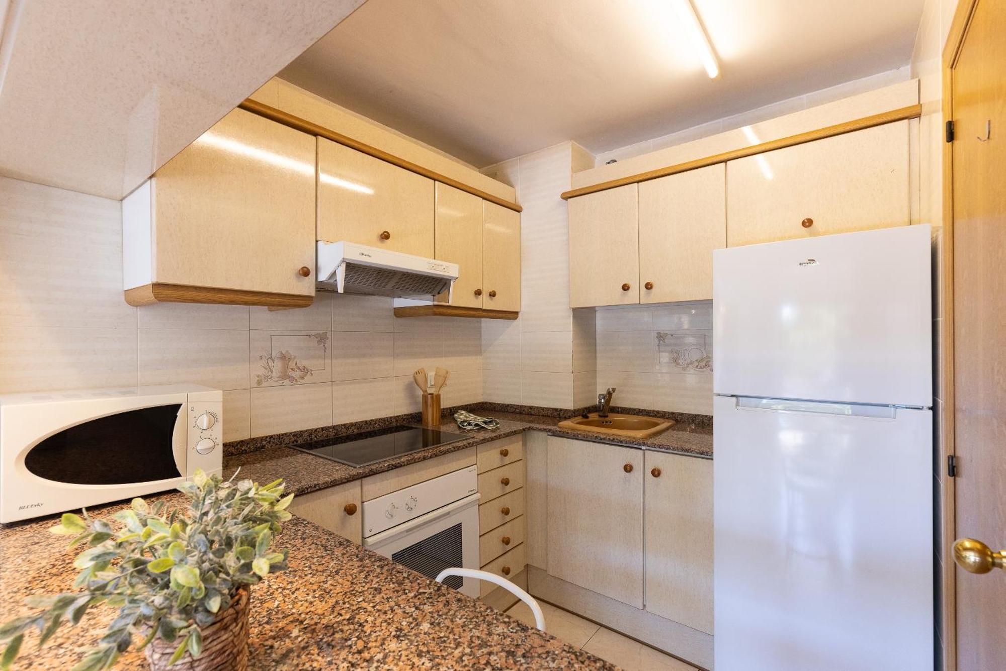 Uhc Txingudi Apartments Камбрильс Экстерьер фото